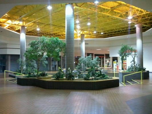 Copper Country Mall - Online Photos (newer photo)